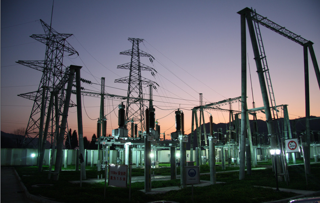 保定伊諾爾電氣出口印尼發(fā)電機(jī)中性點(diǎn)電阻柜順利發(fā)貨，將于13日抵達(dá)上海港進(jìn)倉(cāng)裝船