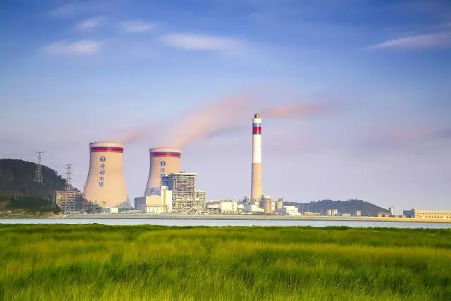 2015年4月17日---燃氣發(fā)電機組項目第七批中性點出線柜+中性點接地電阻柜發(fā)貨！